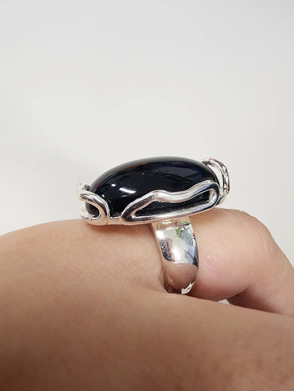 Large Oval Black Acrylic Resin Statement Ring Silver-Tone Wide Metal Band Sz 6.5